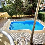 아파트 Marina Sol With Pool By Homing